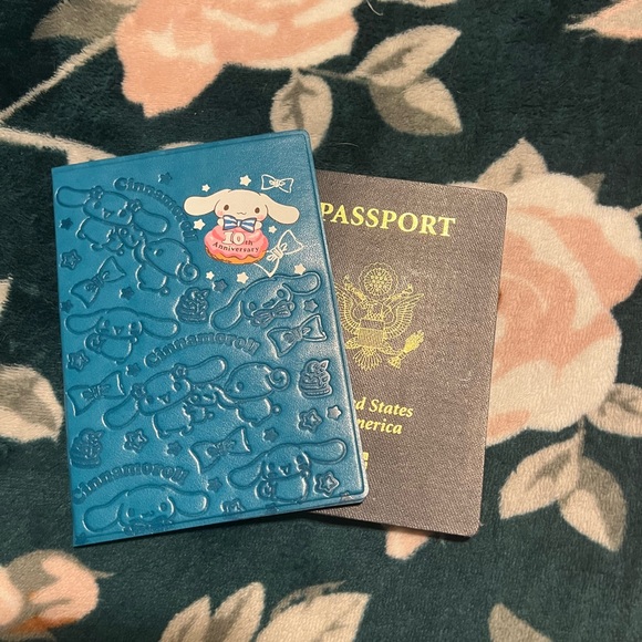 Cinnamoroll Passport Cover - Picture 1 of 6